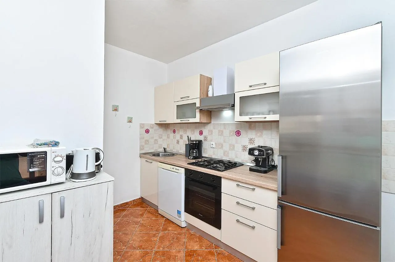 Villa House Galizana 1962 0*,