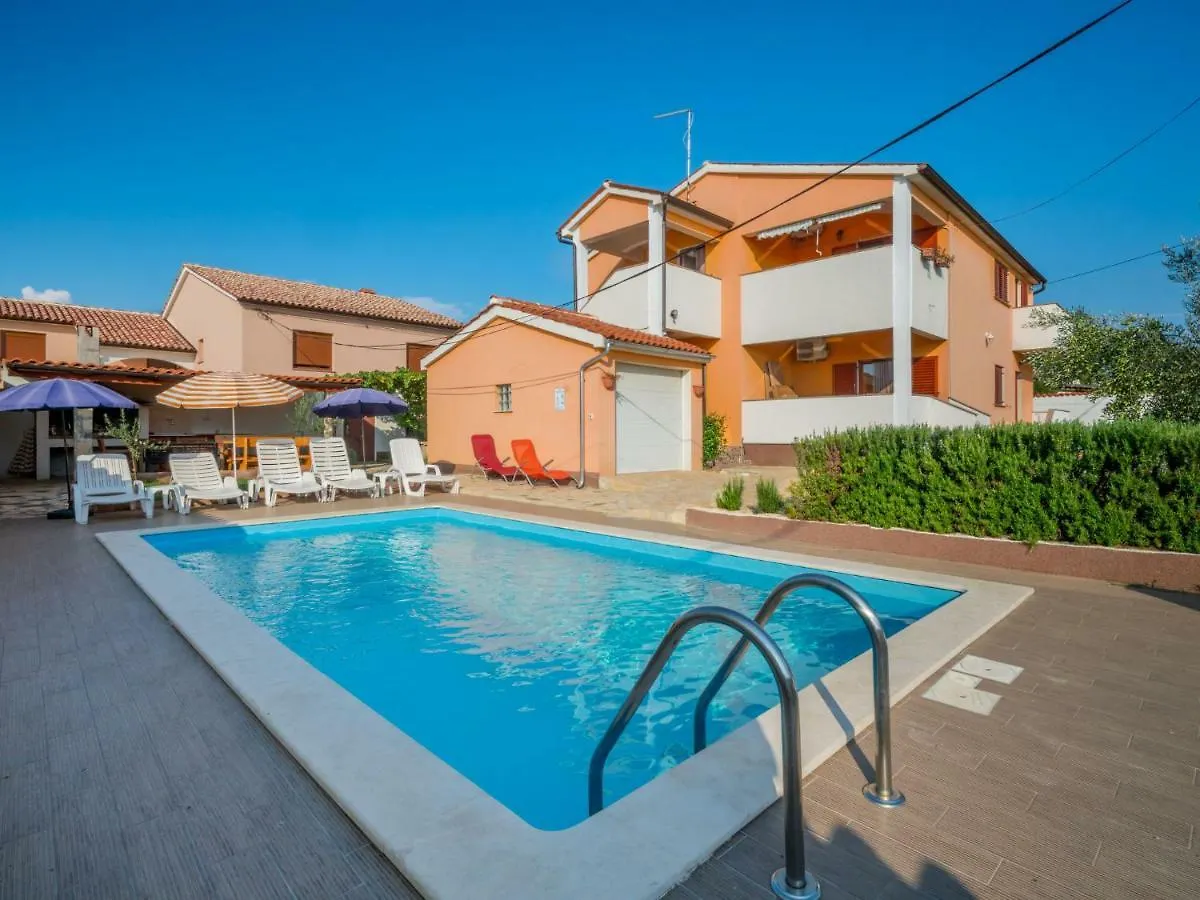 Villa House Galizana 1962 0*,